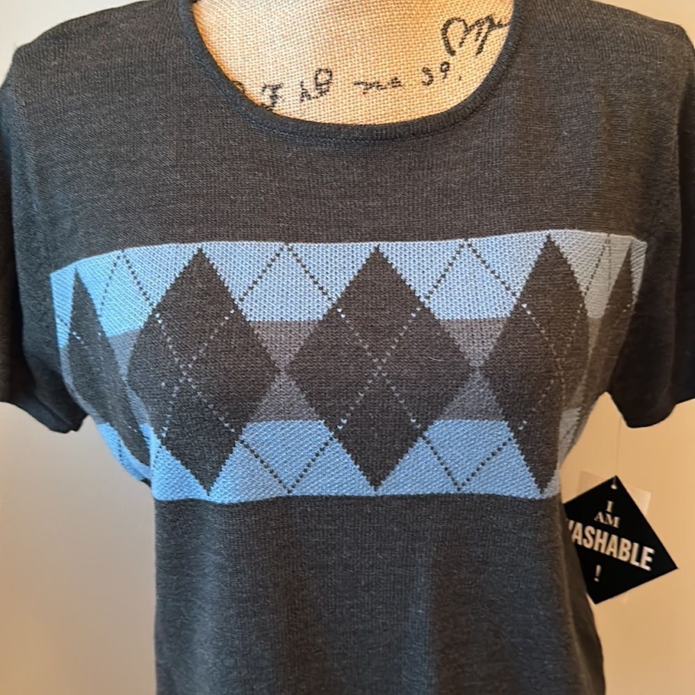 R&K Sweater‼️ - Picture 2 of 5